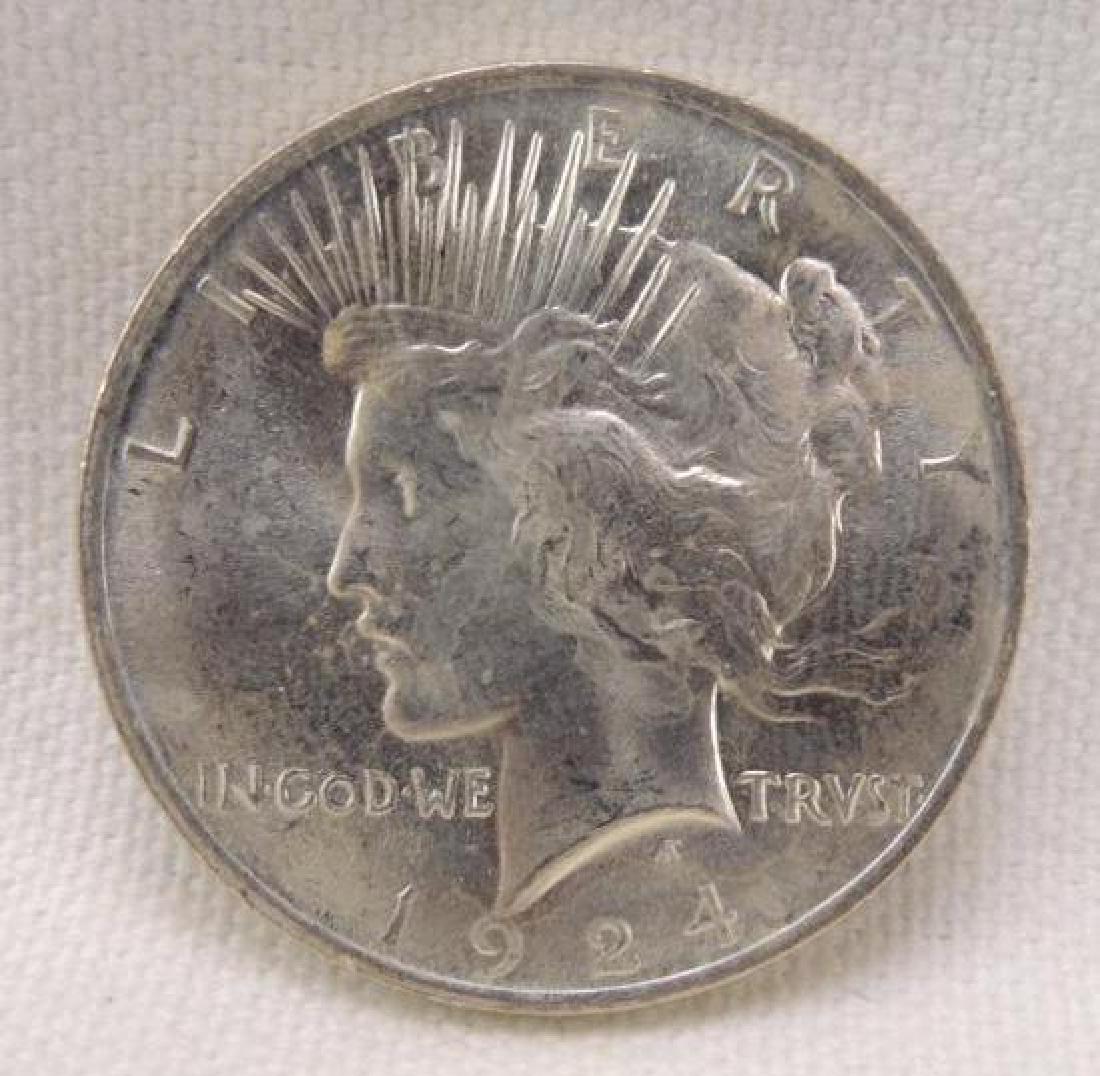 1924-P Silver Peace Dollar (1 of 2)