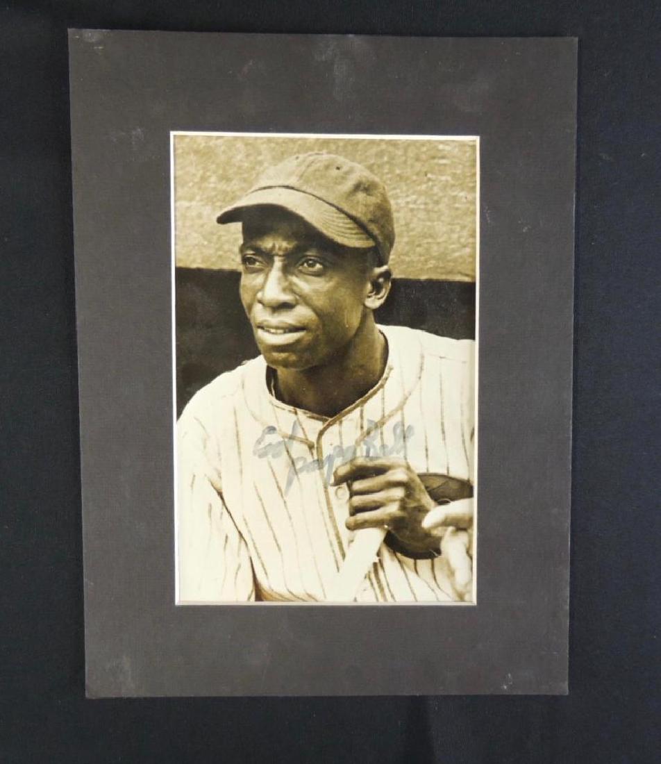 Cool Papa Bell Signed Press Photo (1 of 2)