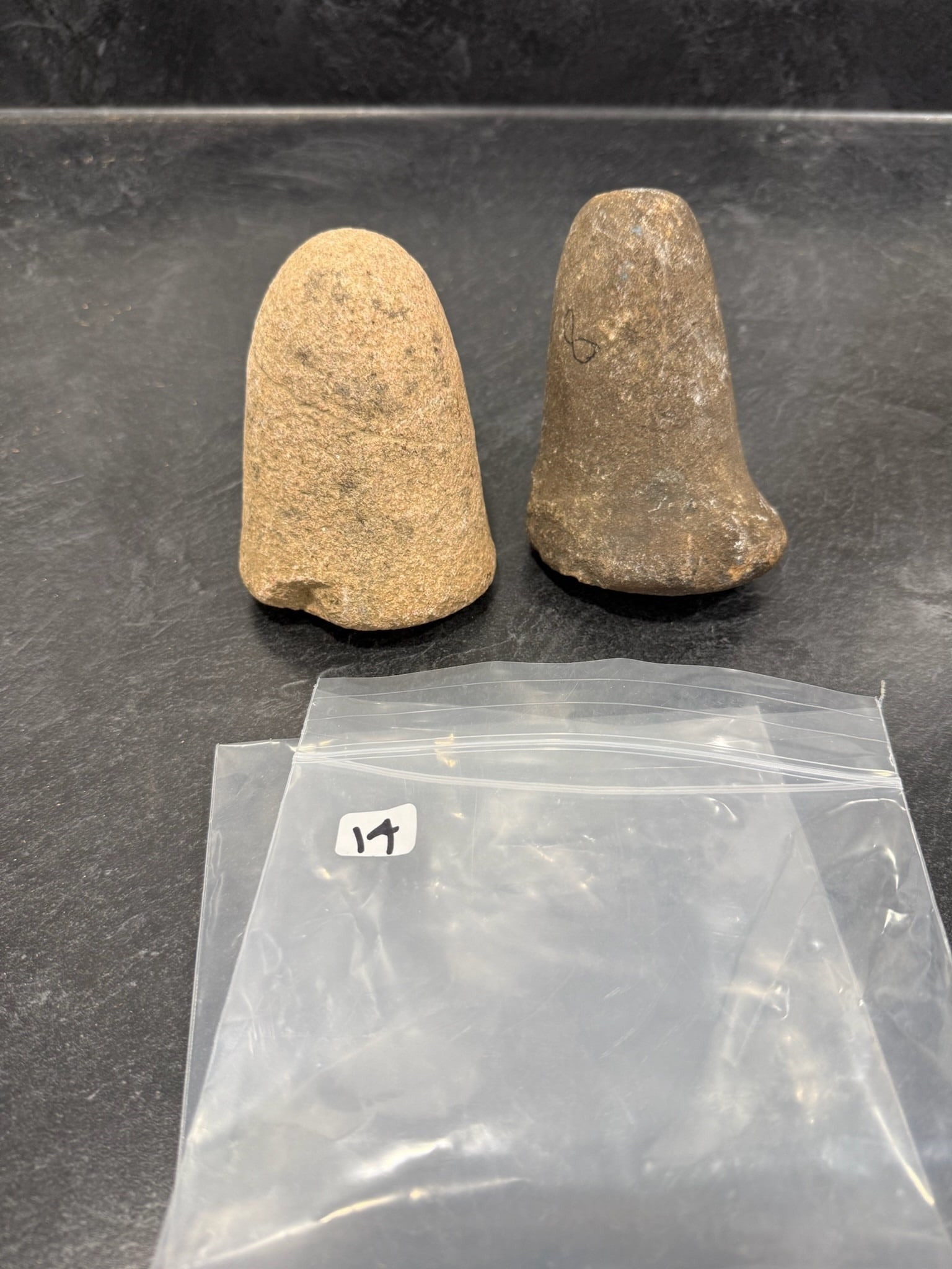 Flint arrowheads - 2