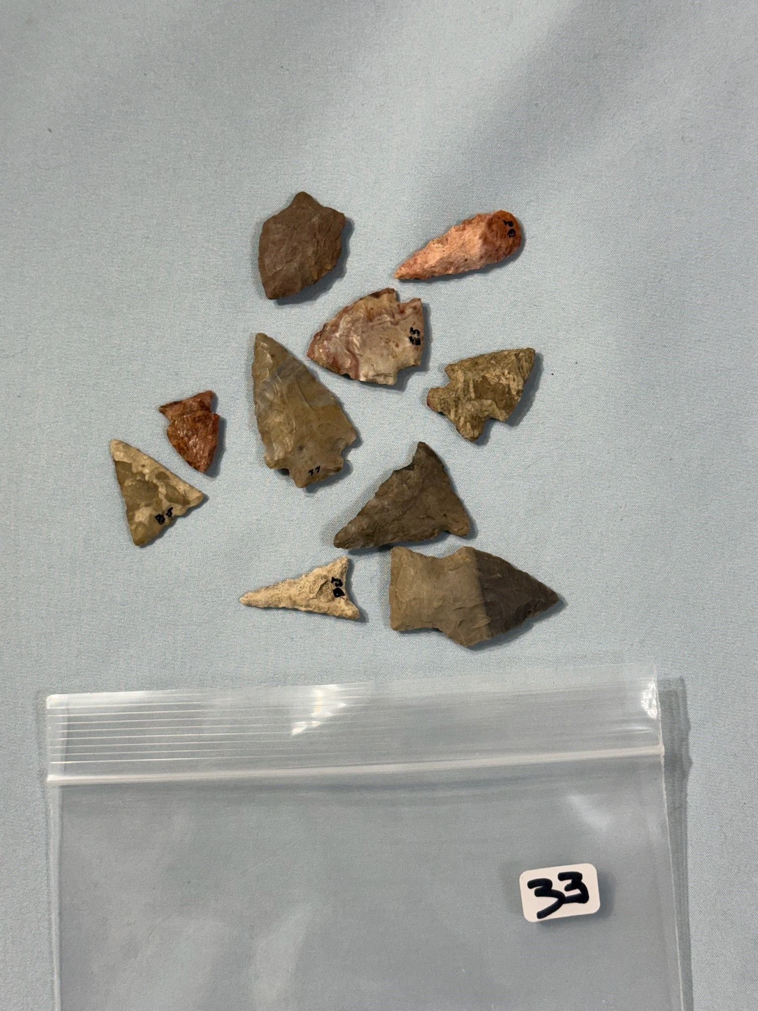 Flint arowheads (1 of 1)