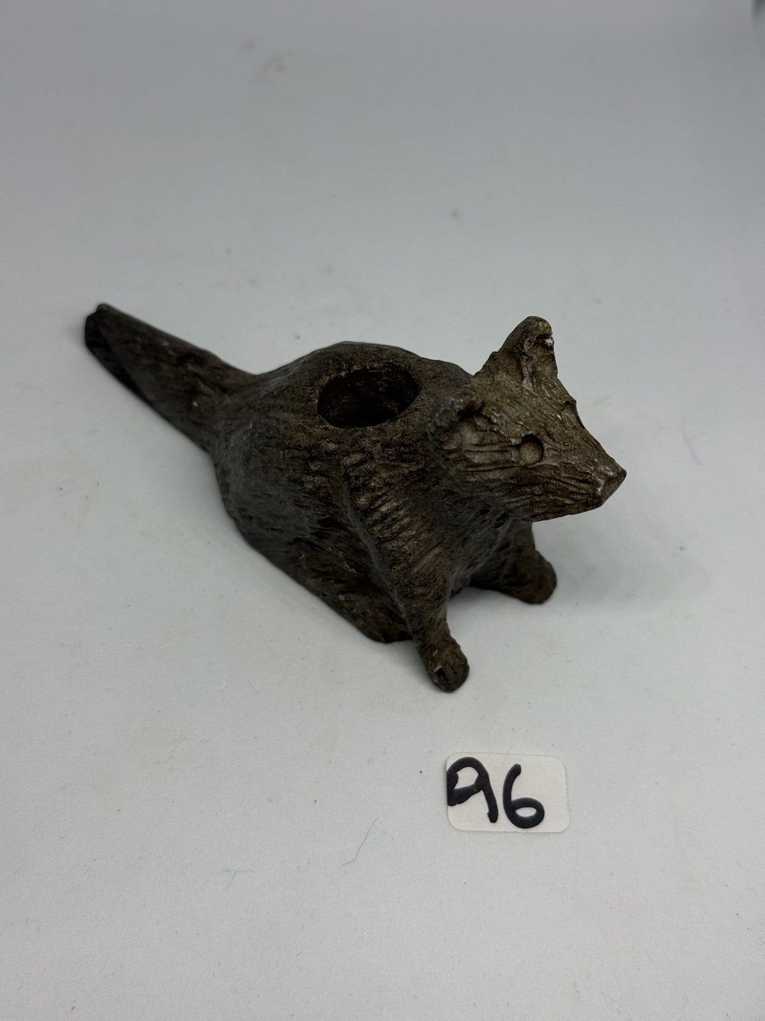 Steatite Wolf Pipe: 4 1/2'Wolf Pipe - Steatite - Kentucky.