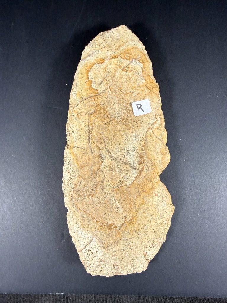 Chert Hoe: 9 by 4" Chert Hoe