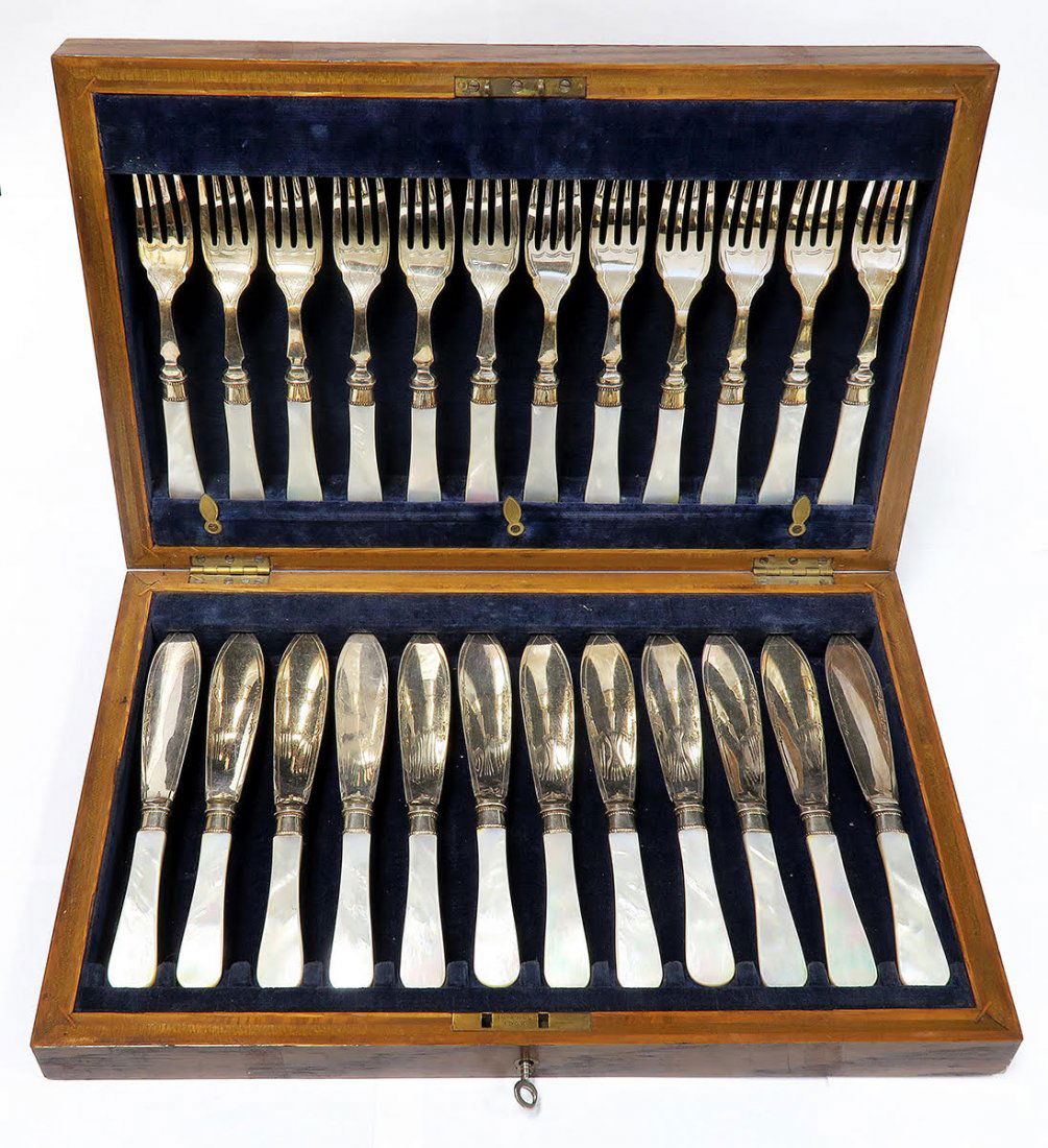 Boxed set s/p and mother of pearl flatware (1 of 8)