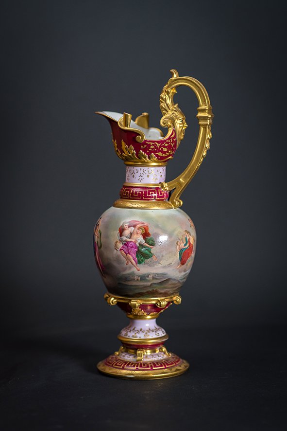 19th CENTURY ROYAL VIENNA HAND PAINTED VASE (1 of 5)