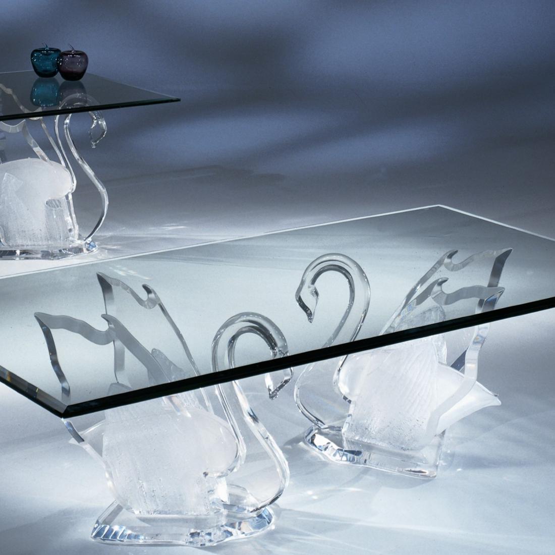 LEGEND SWAN COFFEE TABLE (1 of 2)