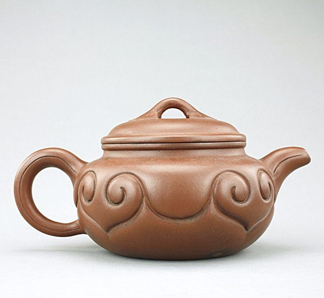 A Gu Jingzhou Yixing Teapot (1 of 5)