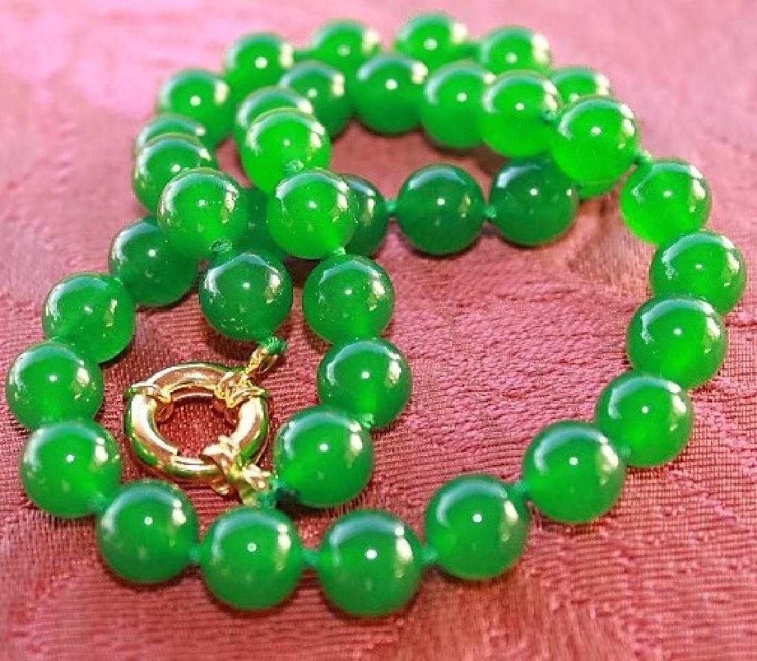 Green Stone Necklace (1 of 1)