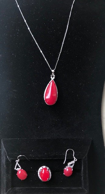 Set of Silver Inlaid Red Jade Pendant-ring & Earrings (1 of 2)