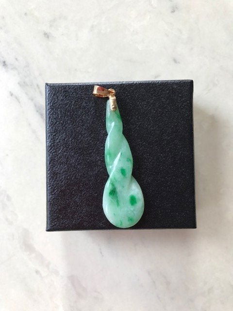 Chinese Antique Jadeite Pendant (1 of 2)