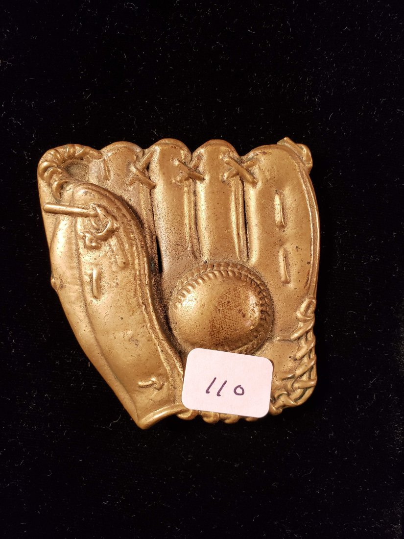 VINTAGE BRASS BASEBALL GLOVE AND BALL BELT BUCKLE: STAMPED 1979 BARON BUCKLE 6033. SOLID BRASS BALL AND GLOVE
