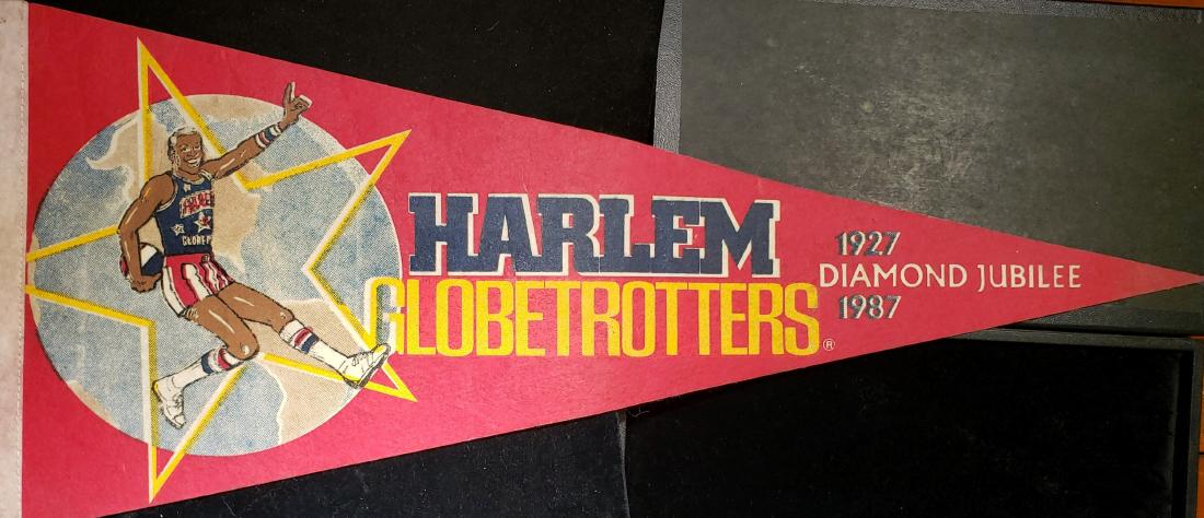 VINTAGE HARLEM GLOBETROTTERS DIAMOND JUBILEE PENNANT: VINTAGE HARLEM GLOBETROTTERS DIAMOD JUBILEE PENNANT DATED 1927-1987