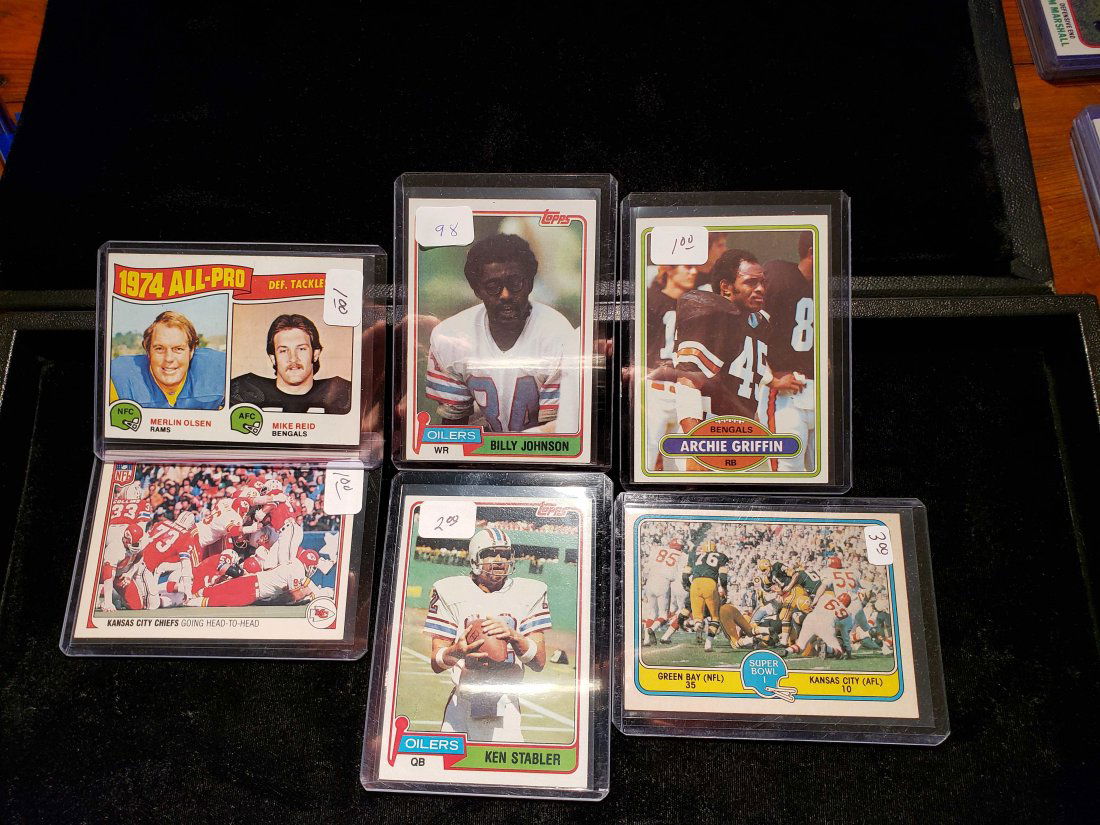 LOT OF 6 VINTAGE NFL FOOTBALL CARDS STARS AND HOF (1 of 1)