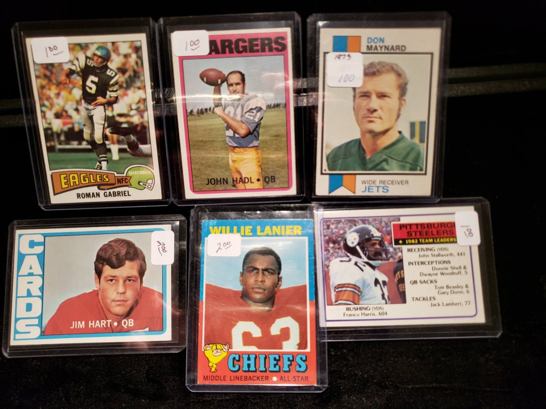 LOT OF 6 VINTAGE NFL FOOTBALL CARDS STARS AND HOF (1 of 1)