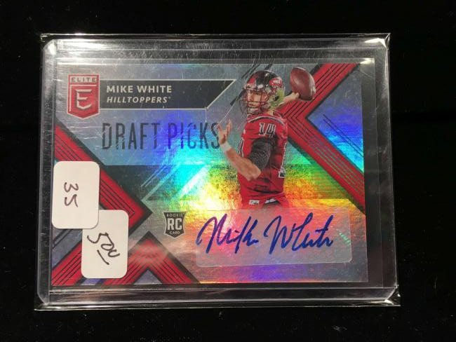 MIKE WHITE DALLAS COWBOYS AUTOGRAPHED ROOKIE CARD (1 of 1)