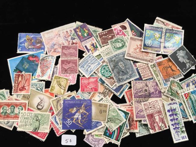 WORLD POSTAGE STAMPS LOT (1 of 1)