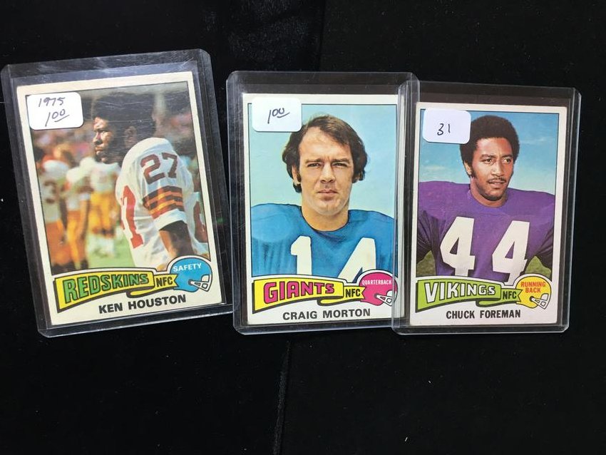 1975 TOPPS NFL FOOTBALL LEGENDS AND STARS LOT: CHUCK FOREMAN VIKINGS, CRAIG MORTON, KEN HOUSTON