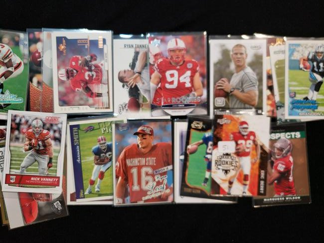 BIG NFL FOOTBALL ROOKIE CARD LOT: BIG NFL FOOTBALL ROOKIE CARD LOT