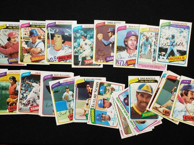 VINTAGE BASEBALL CARD COLLECTION (1 of 1)