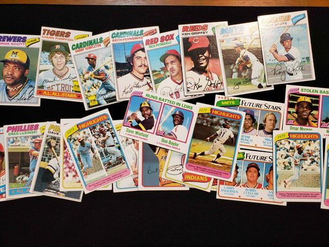 VINTAGE BASEBALL CARD COLLECTION (1 of 1)
