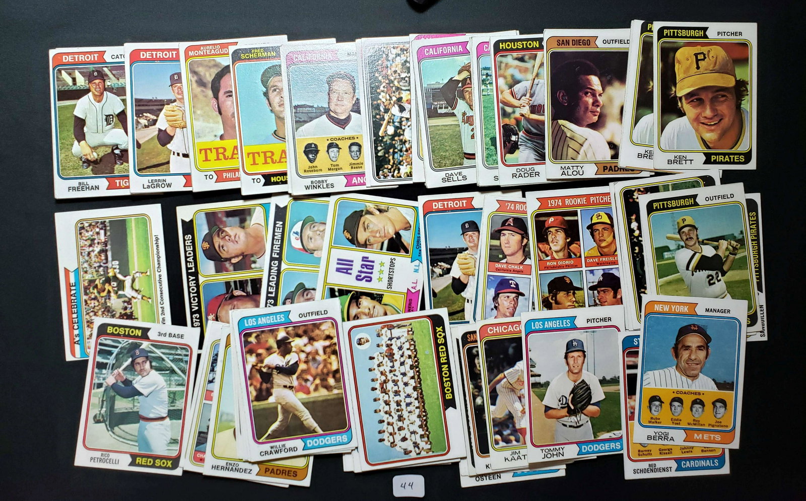 HIGHER GRADE VINTAGE 1974 TOPPS BASEBALL CARD LOT (1 of 1)