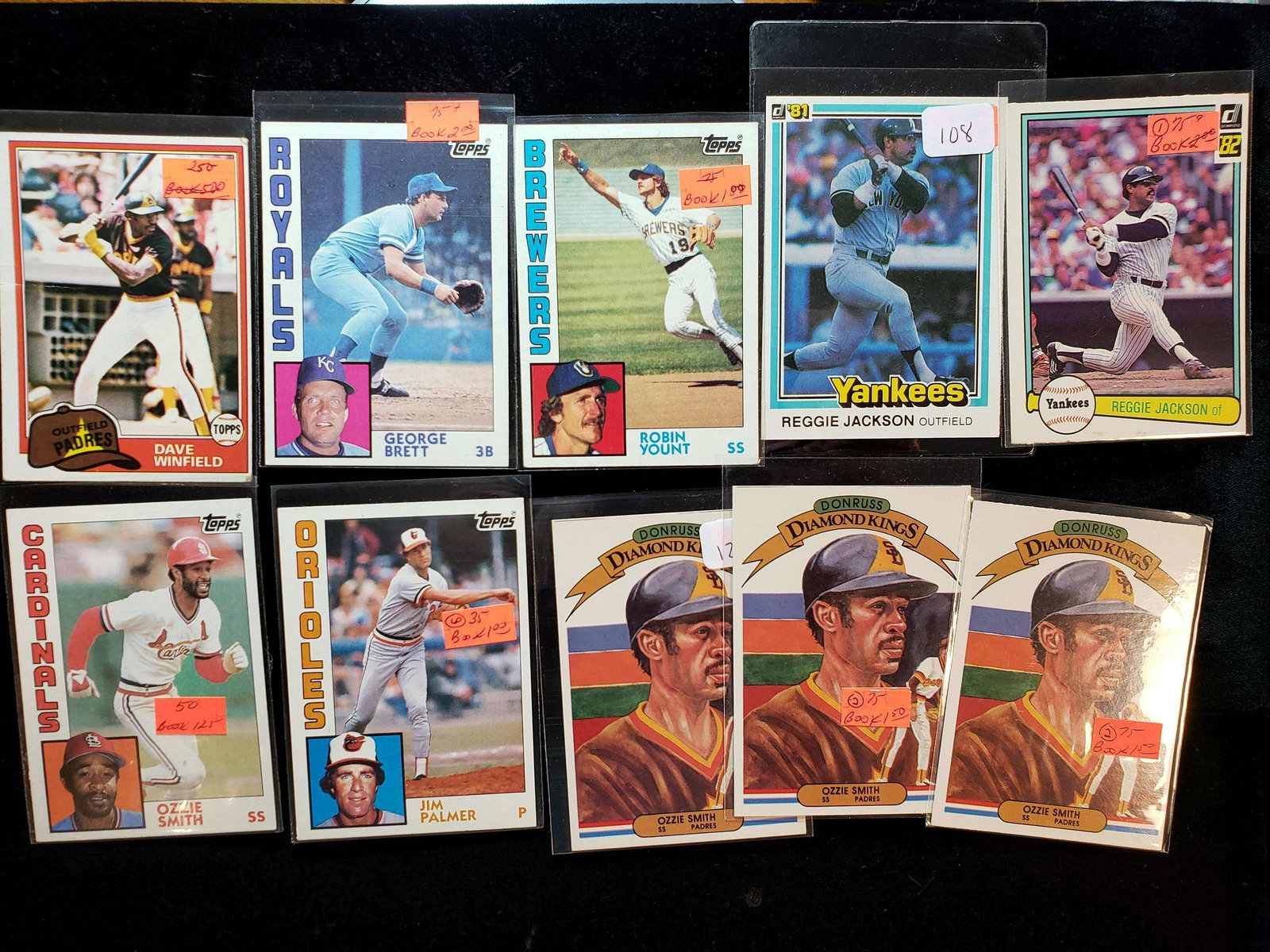 VINTAGE BASEBALL CARDS STARS AND HOFER LOT: OZZIE SMITH DIAMOND KINGS, GEORGE BRETT, DAVE WINFIELD, REGGIE JACKSON