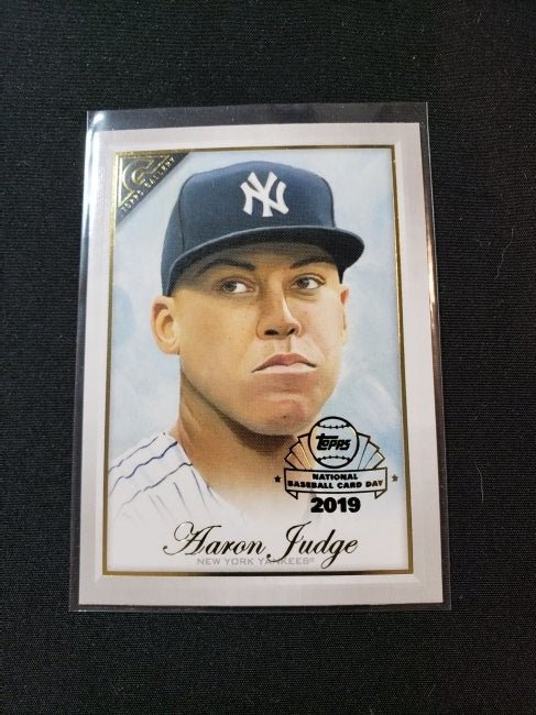 Aaron Judge Yankees Topps Gallery (1 of 1)