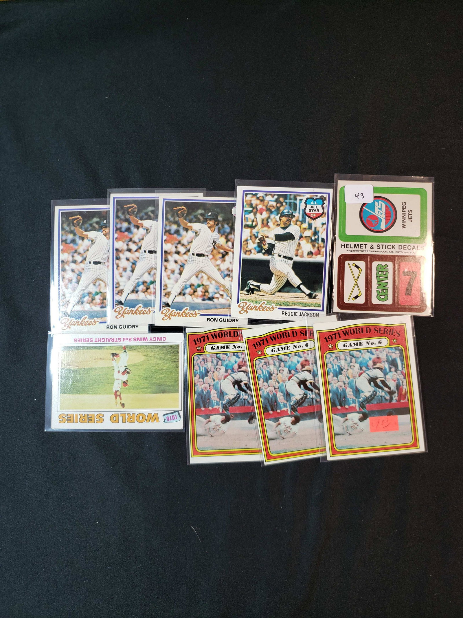 VINTAGE BASEBALL AND NHL HOCKEY CARDS: 1978 REGGIE JACKSON, RON GUIDRY YANKEES MINT, 1972 AND 1977 WORLD SERIES HIGHLIGHTS CARDS