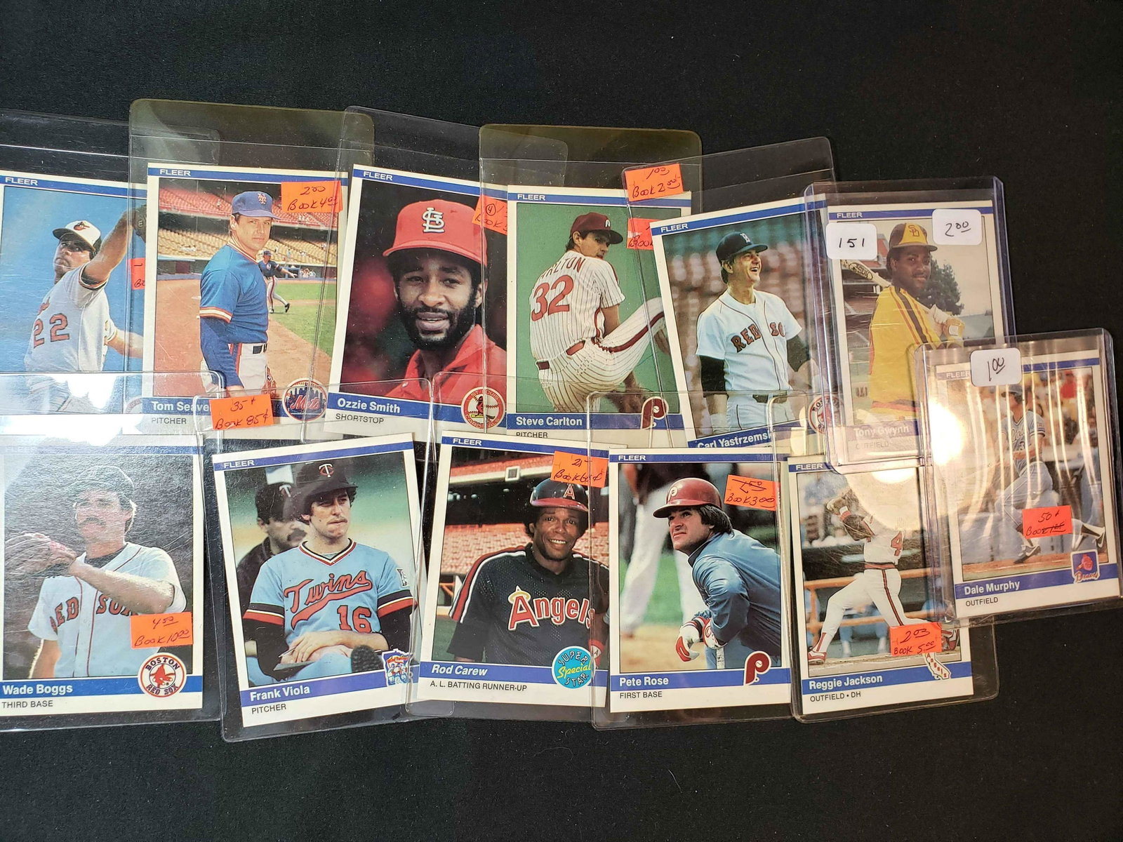 1984 FLEER BASEBALL HALL OF FAMERS COLLECTION: NICE LOT FULL OF HALL OF FAMERS FEATURING TONY GWYNN 2ND YR, REGGIE JACKSON, DALE MURPHY, PETE ROSE ROD CAREW, OZZIE SMITH, TOM SEAVER, YAZ