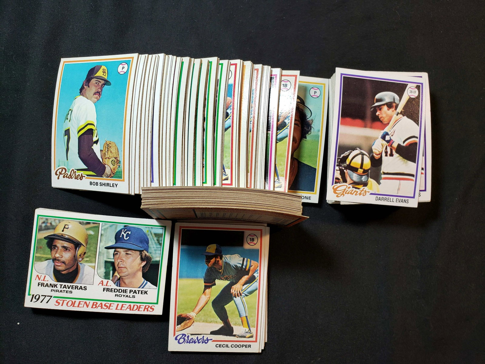 BIG LOT OF VINTAGE 1978 TOPPS BASEBALL CARDS: BIG STACK NEARLY 200 COUNT BOX FULL 1978 TOPPS BASEBALL HIGH GRADE LOT WITH DUPLICATES CARDS RAZOR SHARP