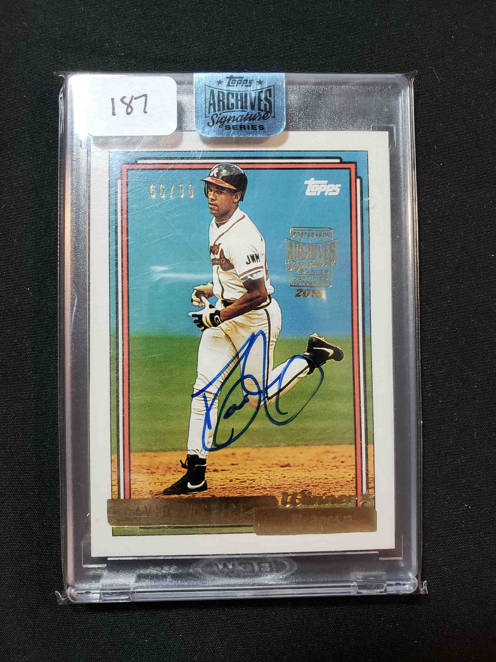 TOPPS ARCHIVES DAVID JUSTICE ENCASED AUTOGRAPH (1 of 1)