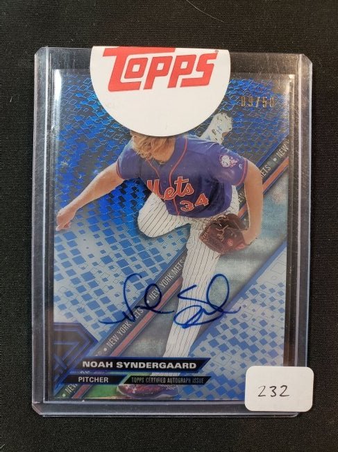 NOAH SYNDERGAARD TOPPS REDEMPTION AUTO GRAPH (1 of 1)
