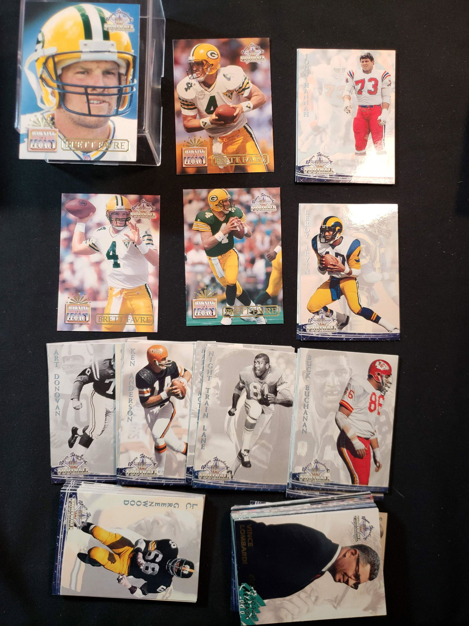 ROGER STAUBACHS NFL FOOTBALL COMPLETE SET: 1994 ROGER STAUBACH NFL FOOTBALL COPLETES 90 CARD SET IN ACRYLIC CASE