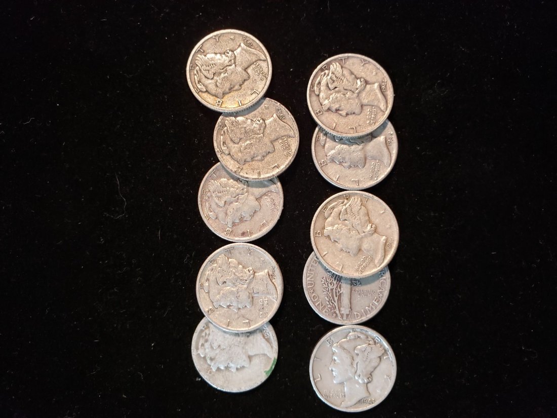 LOT OF 10 SILVER MERCURY DIMES (1 of 1)