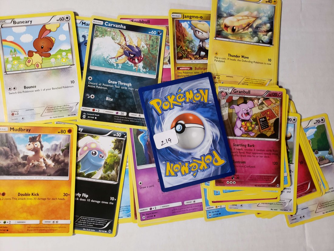 LOT OF 50 ASSORTED POKEMON TRADING CARDS (1 of 1)