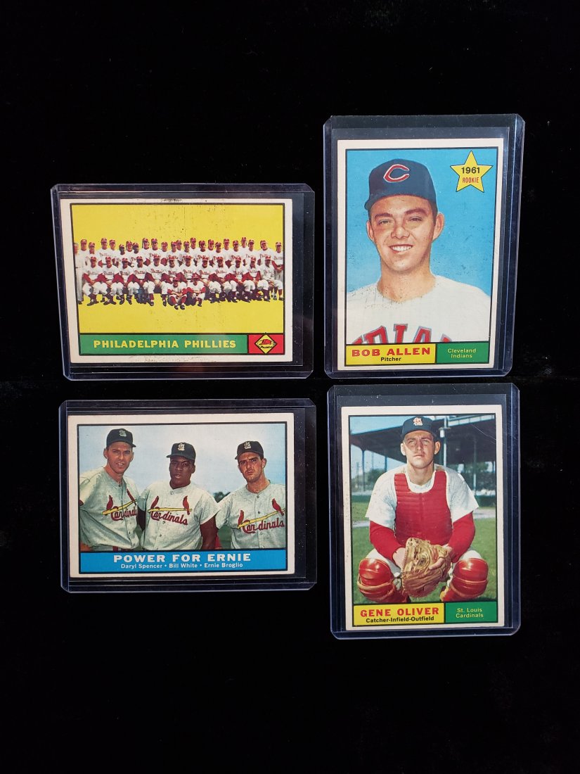 VINTAGE 1960 HIGHER GRADE TOPPS BASEBALL CARDS (1 of 2)