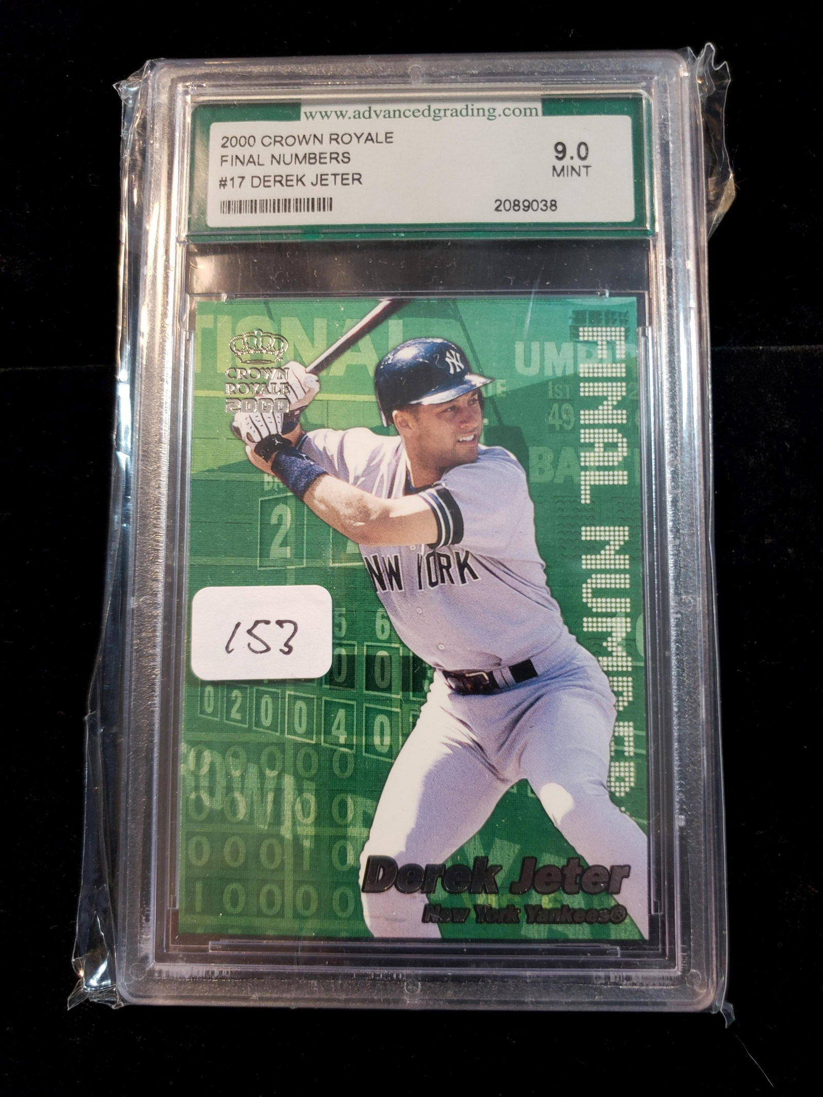 DEREK JETER NEW YORK YANKEES SLABBED CARD: 2000 CROWN ROYALE SLABBED CARD DEREK JETER NEW YORK YANKEES FINAL NUMBERS 9.0 MINT