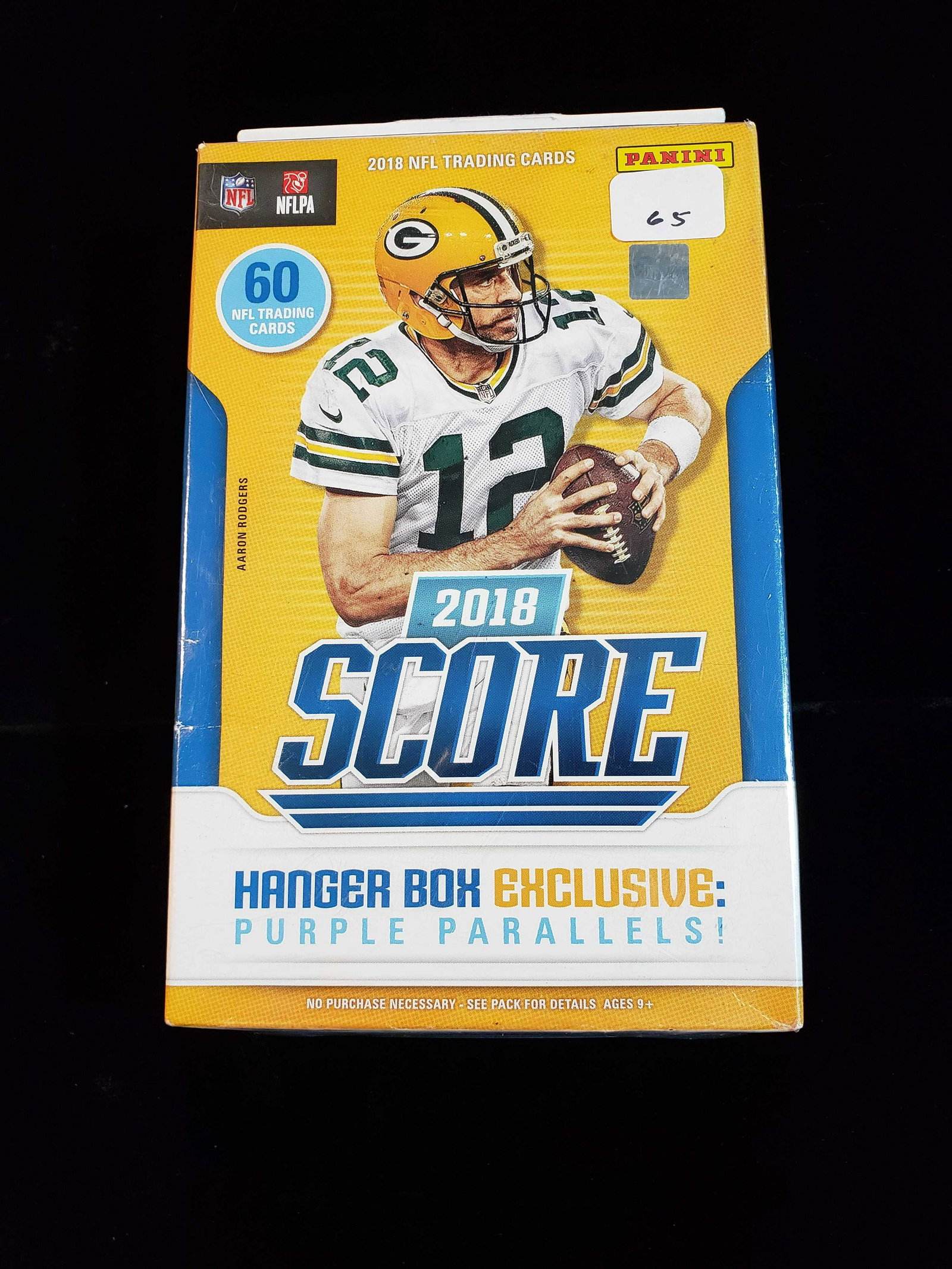 2016 SCORE FOOTBALL SEALED HANGER BOX LAMAR JACKSON RC: UNWRAP A LAMAR JACKSON ROOKIE CARD OR ROOKIE MEMORABILIA CARD AWESOM ROOKIE CALSS SQUON BARLEY, SAM DONALD, BAKER MAYFIELD, JOSH ALLEN, NICK CHUBB