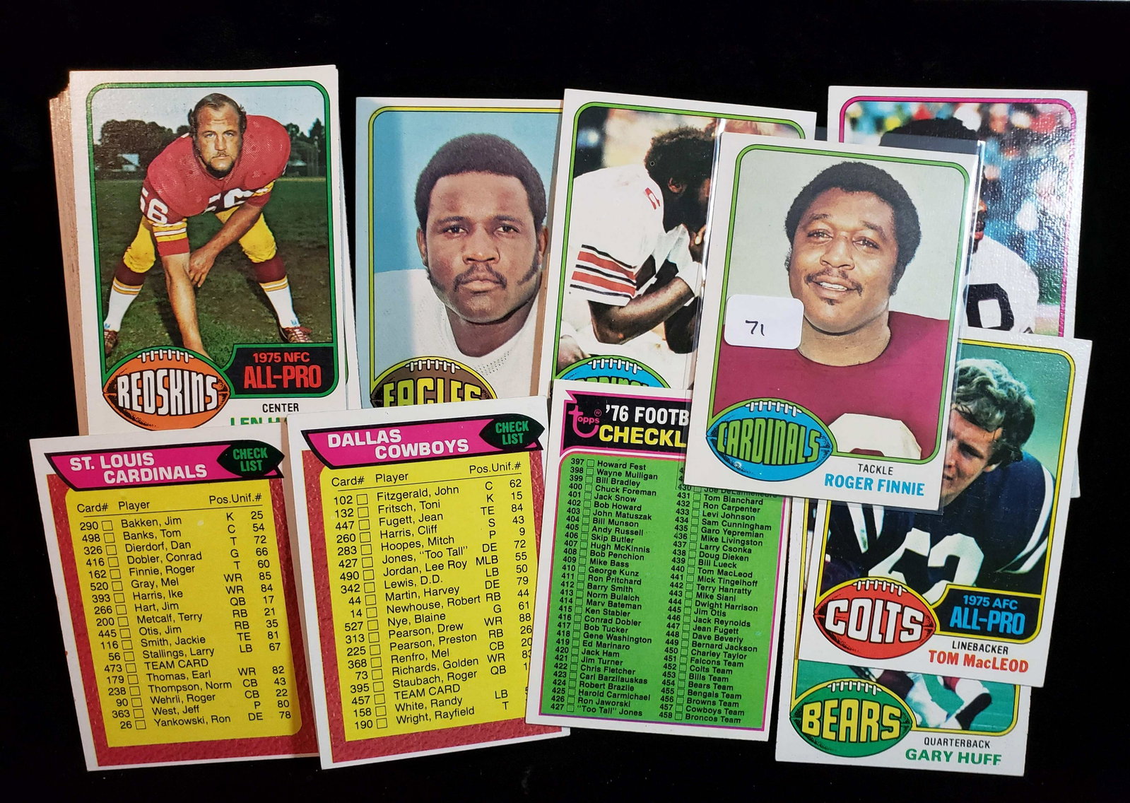 1976 TOPPS VINTAGE FOOTBALL CARDS EXCELLENT SHAPE: LOT OF 50 1974 TOPPS FOOTBALL MAYBE 2 OR 3 DUPES BUT VERY FEW CLEAN CHECKLISTS AND TEAM CHECKLISTS, DWIGHT WHITE EARL THOMAS, BRUCE COSSLET, GARY HUFF