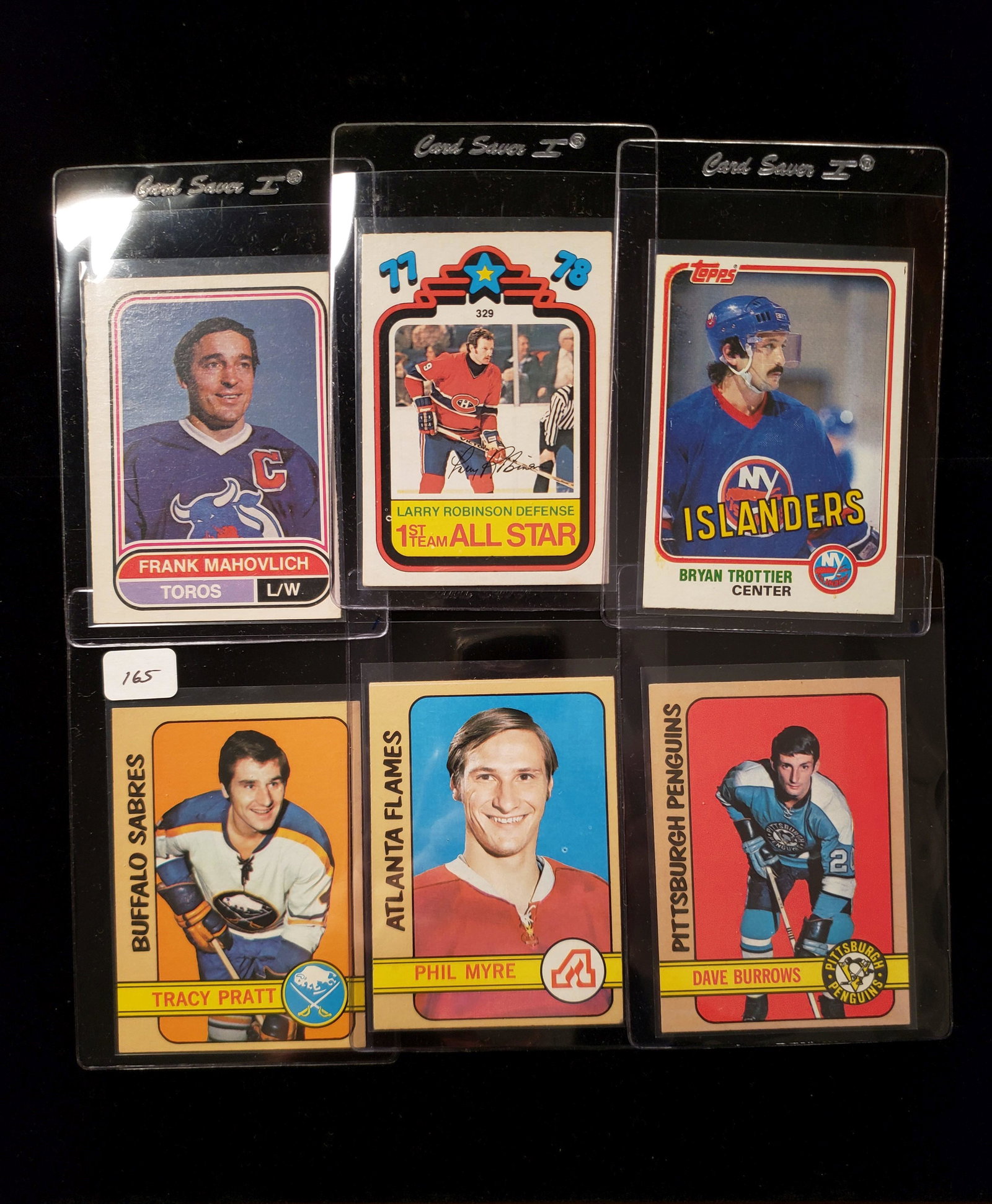 LOT OF ASSORTED NHL HOCKEY TRADING CARDS: VINTAGE HOCKEY LOT WITH 1972-73 TOPPS, LARRY ROBINSON ALL-STAR CARD