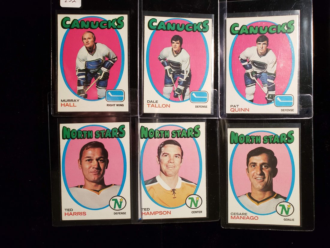 1971-1972 TOPPS VINTAGE HOCKEY CARDS: NICE LOT OF HIGHER GRADE VINTAGE HOCKEY CARDS 1971-72 TOPPS #32, 95, 101, 109, 117, 122