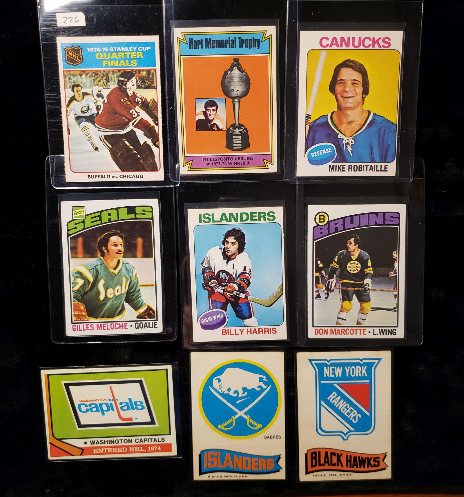 VINTAGE HOCKEY CARDS WITH PHIL ESPISITO HART TROPHY: VINTAGE HOCKEY CARDS WITH PHIL ESPISITO HART TROPHY