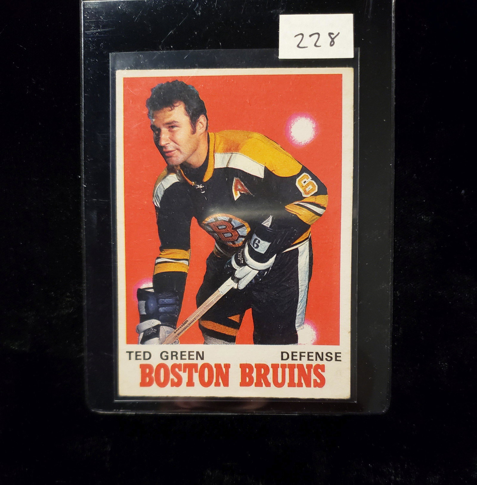 1970-71 TOPPS HOCKEY #134 TED GREEN BOSTON BRUINS: VINTAGE HIGHER GRADE HOCKEY