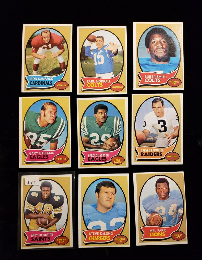 LOT OF 9 VINTAGE FOOTBALL CARDS EX+ OR BETTER: 1970 TOPPS FOOTBALL CARDS WITH #50 DARYLE LAMONICA, #52 MEL FARR, #114 BUBBA SMITH & CARDS #46, 47, 48, 49, 72, 88