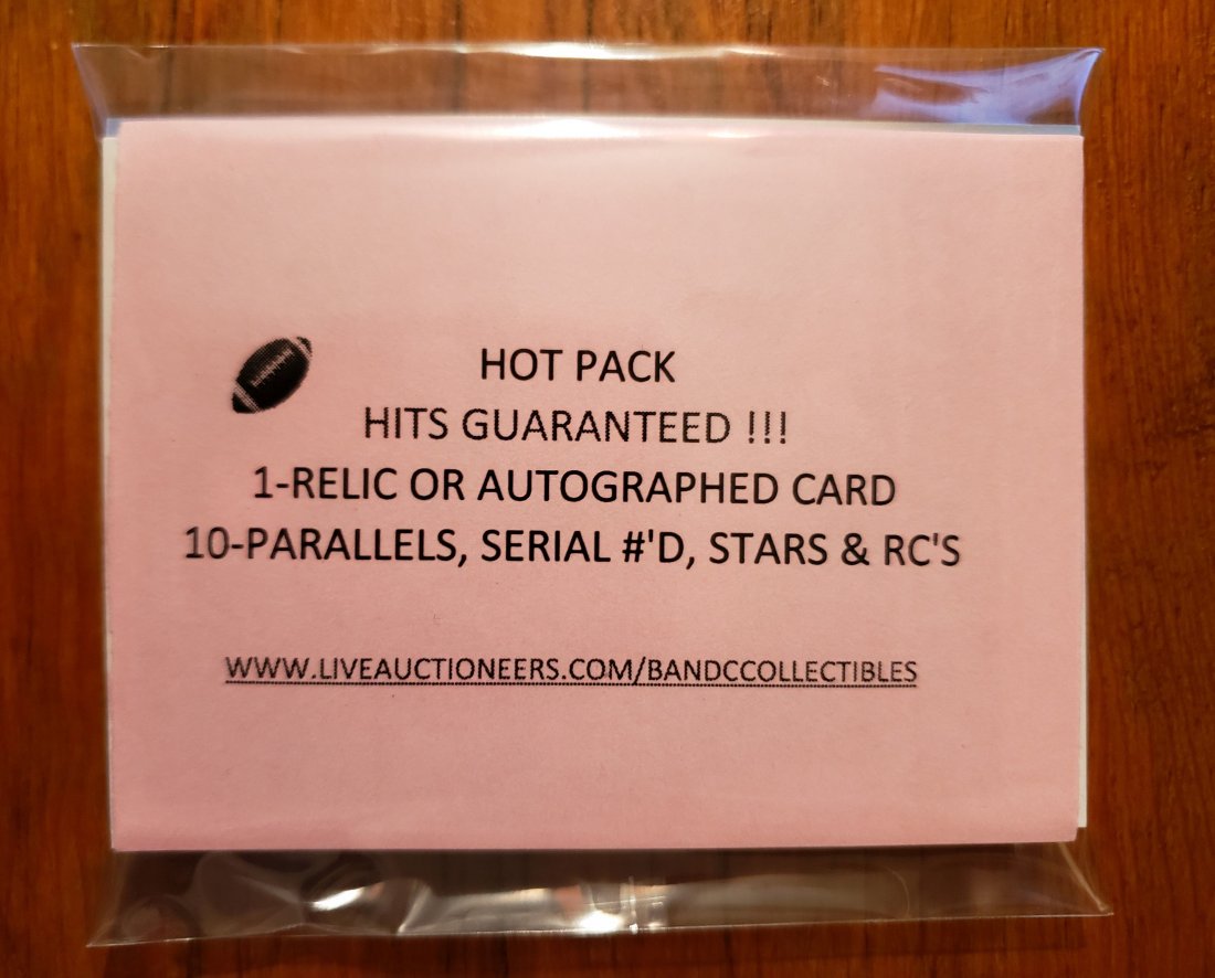FOOTBALL HOT PACK WITH A HIT IN EVERY PACK (1 of 1)