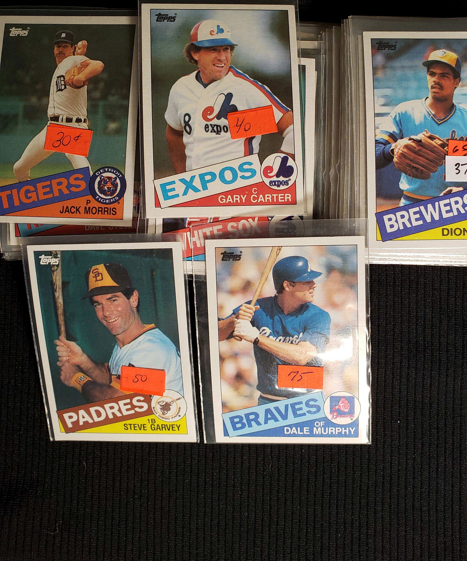 1984 TOPPS BASEBALL CARDS LOT (1 of 1)