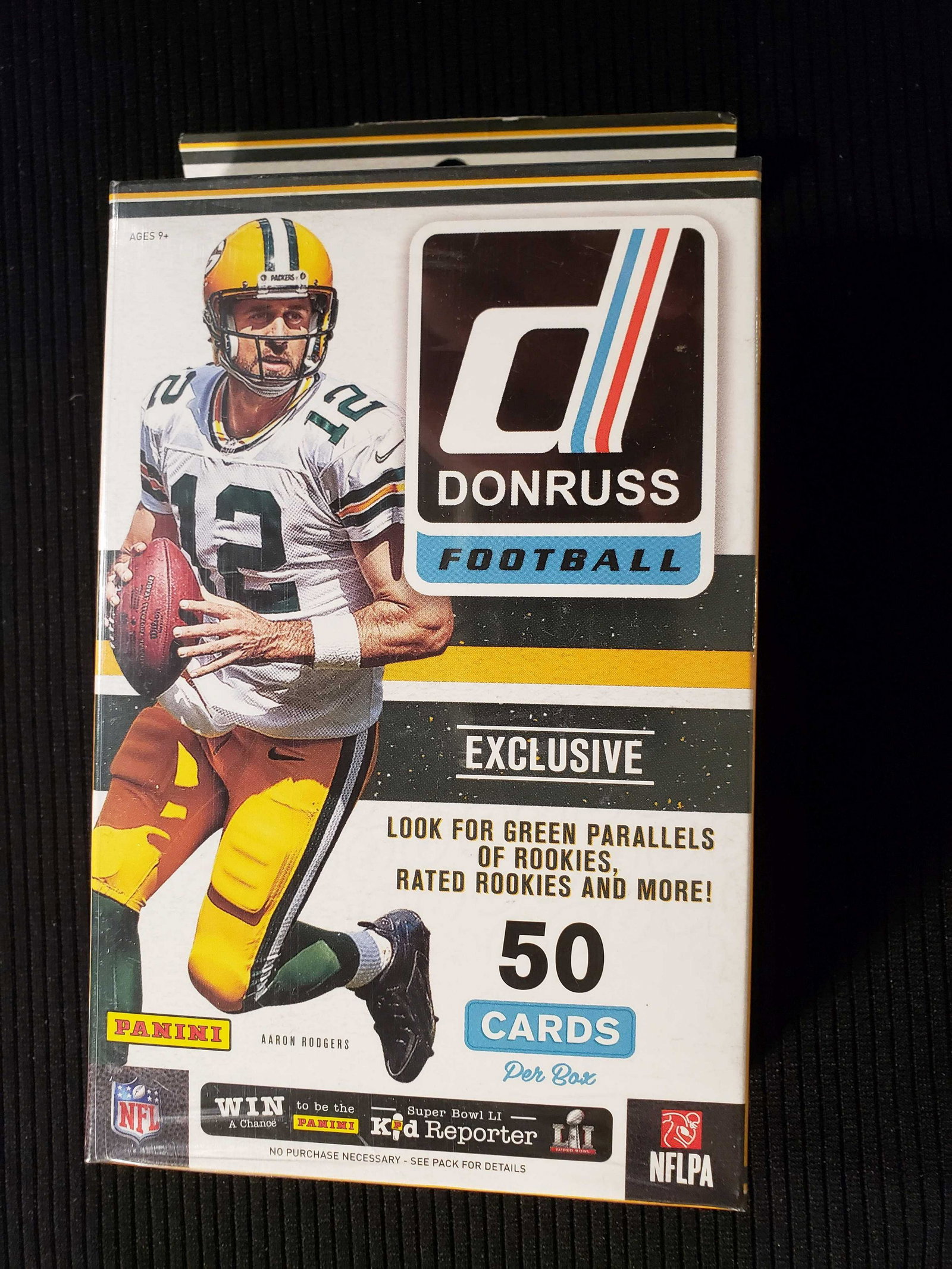 2016 PANINI DONRUSS FOOTBALL SEALED HANGER BOX: SEVERAL KEY ROOKIES AND INSERTS IN THE 2016 SERIES. HEISMAN WINNER DERRICK HENRY ROOKIE, DAK PRESCOTT ROOKIE, ZEKE ELLIOTT, MICHAEL THOMAS, JARED GOFF AND MORE!
