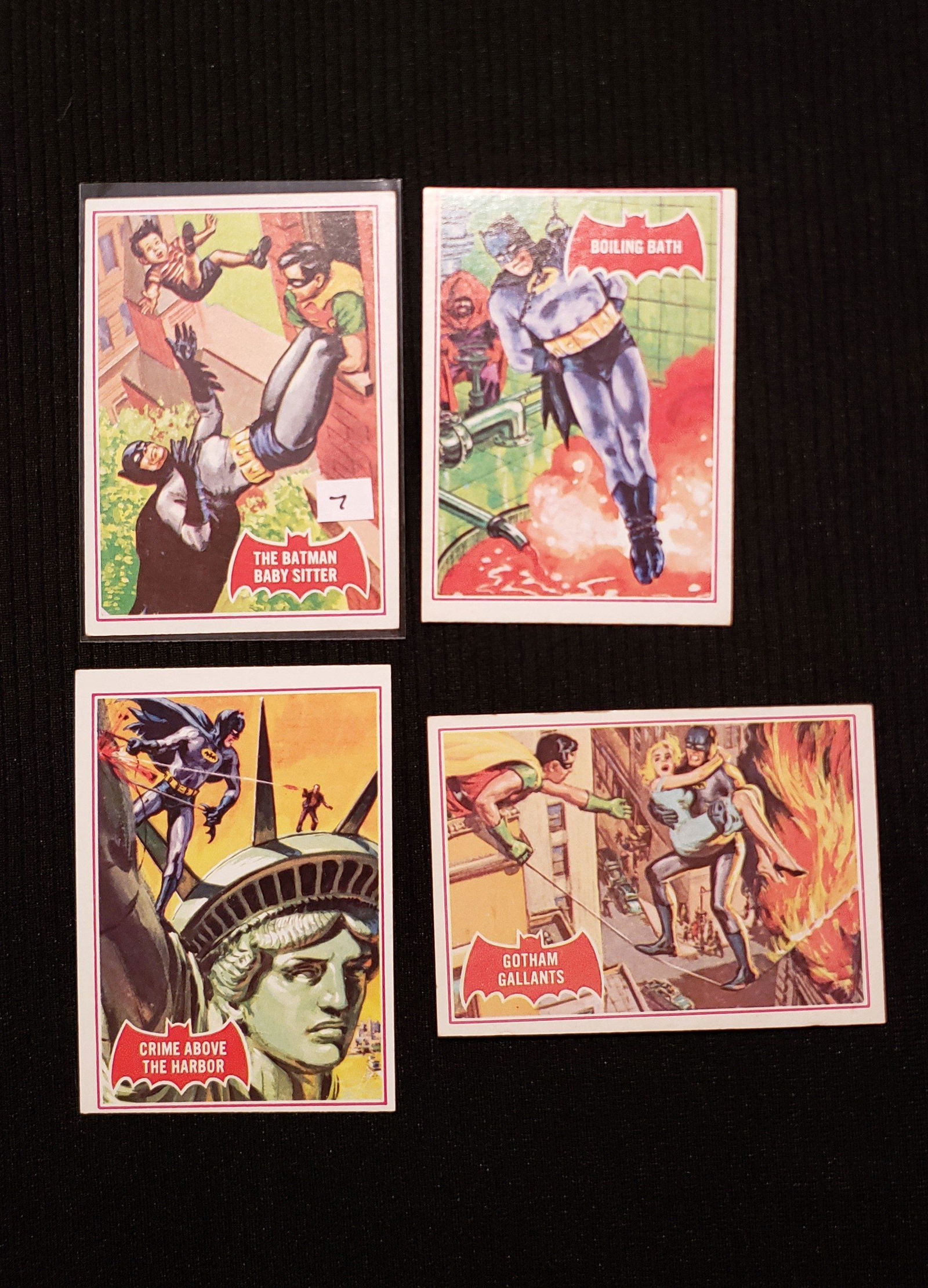 1966 BATMAN CARDS SERIES 1 RED BAT BEAUTIFUL CARDS (1 of 2)