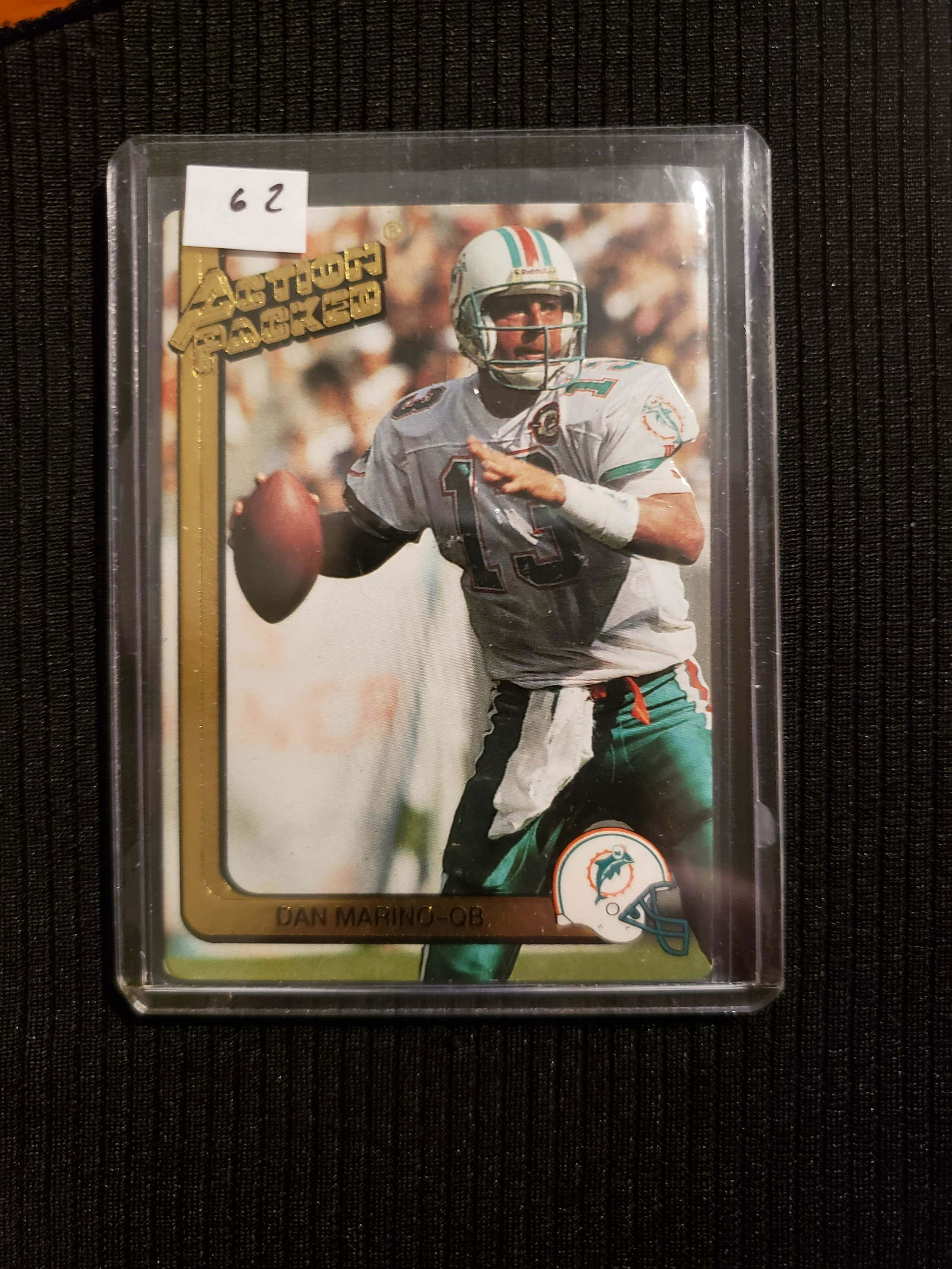 1991 ACTION PACKED FOOTBALL DAN MARINO MIAMI DOLPHINS (1 of 1)