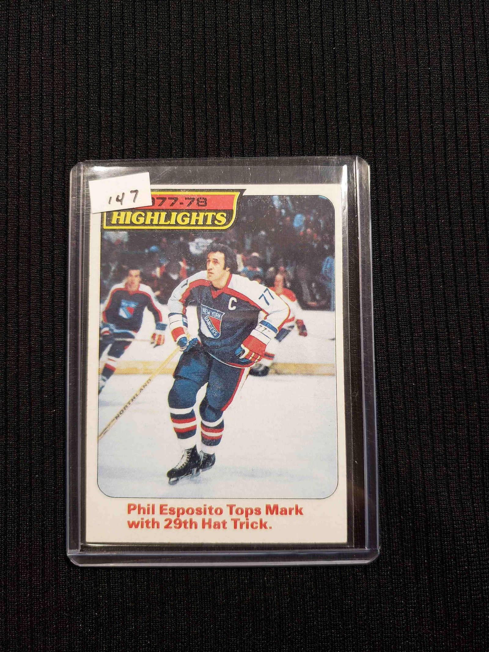 VINTAGE TOPPS HOCKEY CARD (1 of 1)