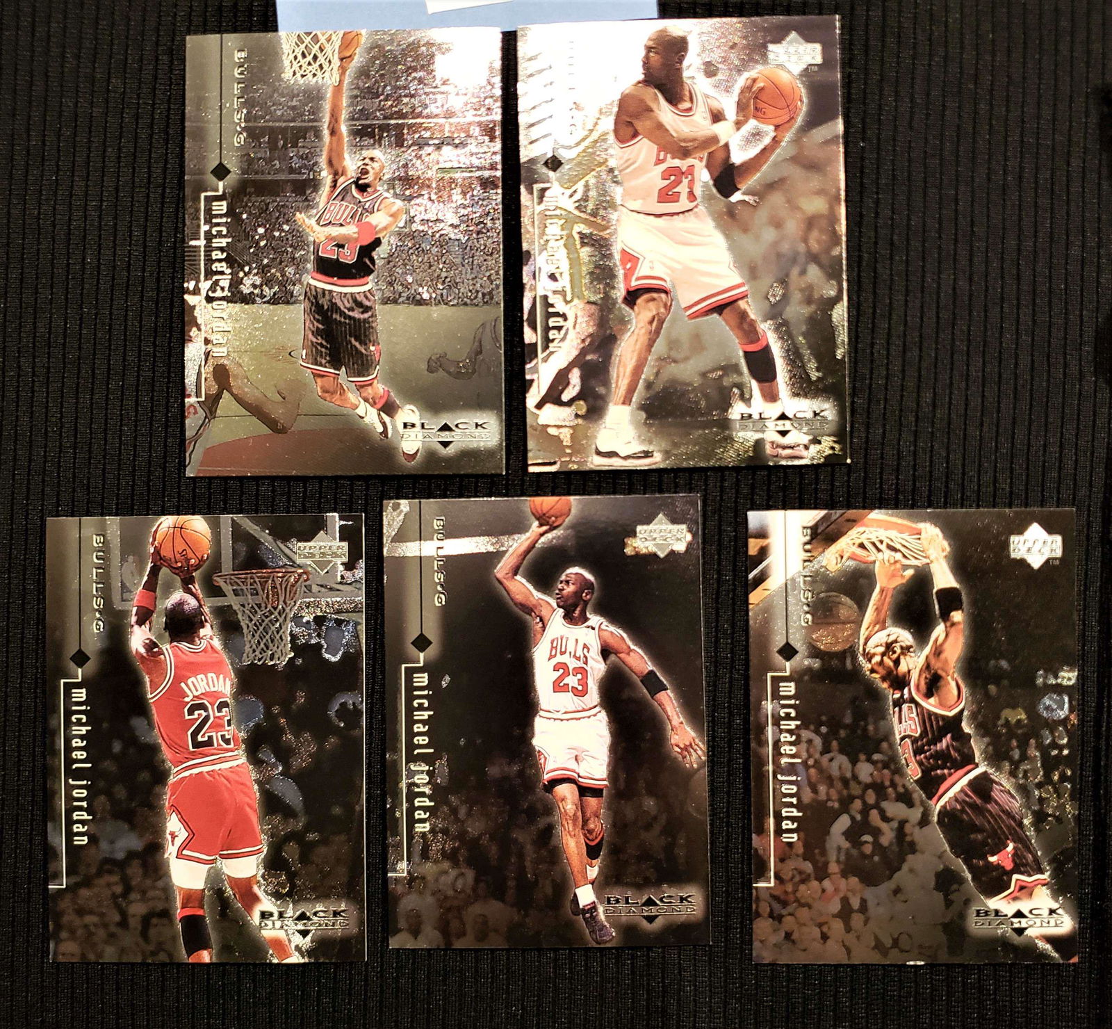 LOT OF 5 MICHAEL JORDAN BASKETBALL CARDS (1 of 5)